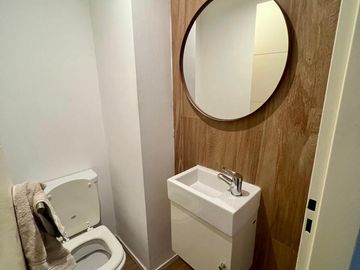 Departamento 2 ambientes con balcón y cochera en venta