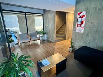 Departamento 2 ambientes con balcón y cochera en venta