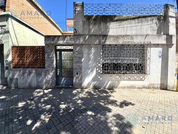 VENTA · CASA · 2 DORMITORIOS · PATIO · ARROYITO