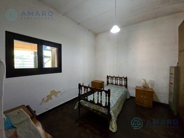 VENTA · CASA · 2 DORMITORIOS · PATIO · ARROYITO