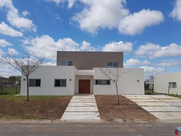 Venta Casa A ESTRENAR en San Matias Escobar EC