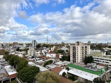 Venta departamento 2 ambientes con balcón en Bernal