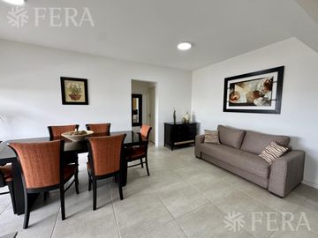 Venta departamento 2 ambientes con balcón en Bernal