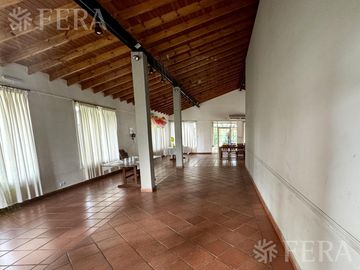 Venta departamento 2 ambientes con balcón en Bernal