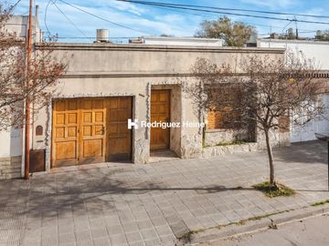 Casa en en venta, barrio Pedro Pico!