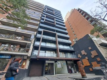 DEPARTAMENTO VENTA  SEMIPISO 3 PISO FRENTE 2 a 3 DORM  BALCON PILETA AV. POETA LUGONES NUEVA CORDOBA