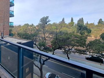 DEPARTAMENTO VENTA  SEMIPISO 3 PISO FRENTE 2 a 3 DORM  BALCON PILETA AV. POETA LUGONES NUEVA CORDOBA