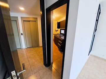 DEPARTAMENTO VENTA  SEMIPISO 3 PISO FRENTE 2 a 3 DORM  BALCON PILETA AV. POETA LUGONES NUEVA CORDOBA