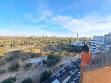 DEPARTAMENTO VENTA  SEMIPISO 3 PISO FRENTE 2 a 3 DORM  BALCON PILETA AV. POETA LUGONES NUEVA CORDOBA