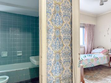 Departamento en venta a refaccionar en Recoleta Quintana ancha.