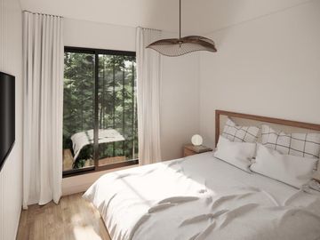 Departamento con balcón y patio en primero piso