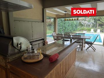 Casa en Ayres de Pilar en alquiler con muebles, 4 cuartos, impecable!