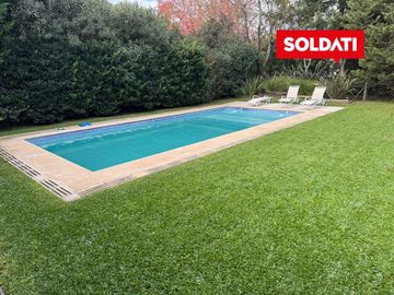 Casa en Ayres de Pilar en alquiler con muebles, 4 cuartos, impecable!