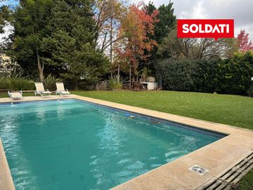 Casa en Ayres de Pilar en alquiler con muebles, 4 cuartos, impecable!