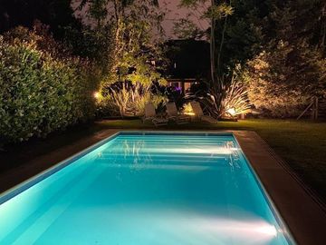 Casa en Ayres de Pilar en alquiler con muebles, 4 cuartos, impecable!