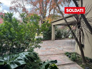 Casa en Ayres de Pilar en alquiler con muebles, 4 cuartos, impecable!