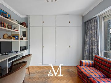 Departamento de 6 ambientes con terraza y parrilla en Retiro, cochera y seg 24hs muy luminoso