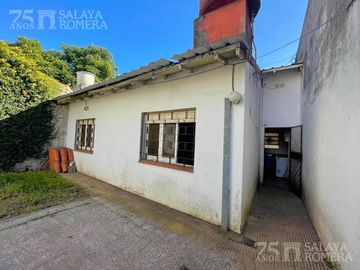 Casa en venta a refaccionar 3 ambientes Olivos lote de 8,66 x 17,51