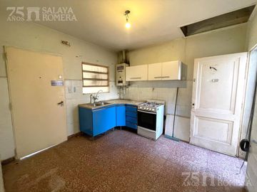 Casa en venta a refaccionar 3 ambientes Olivos lote de 8,66 x 17,51