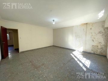 Casa en venta a refaccionar 3 ambientes Olivos lote de 8,66 x 17,51