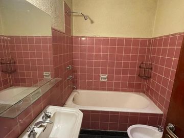Casa en venta a refaccionar 3 ambientes Olivos lote de 8,66 x 17,51