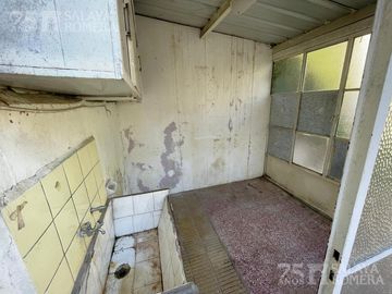 Casa en venta a refaccionar 3 ambientes Olivos lote de 8,66 x 17,51