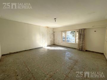 Casa en venta a refaccionar 3 ambientes Olivos lote de 8,66 x 17,51