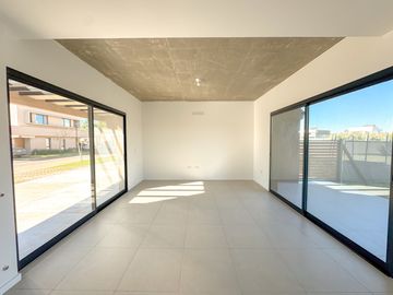 Casa 3 Dorm - Condominios DM