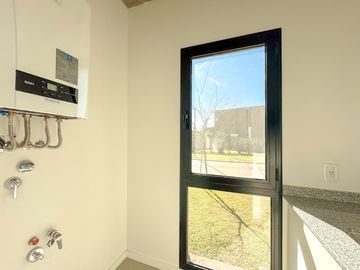 Casa 3 Dorm - Condominios DM