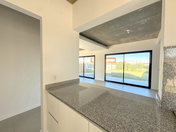 Casa 3 Dorm - Condominios DM