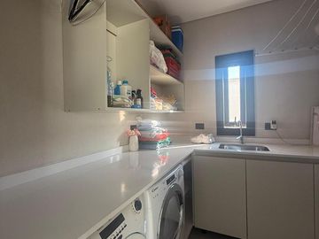 Alquiler Anual Casa a La Laguna en El Naudir Escobar EC