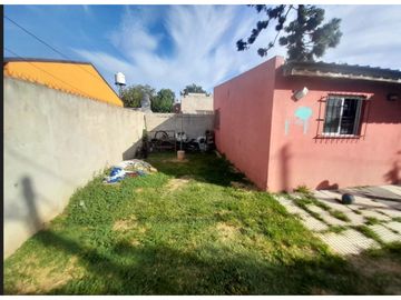 CASA  CON PILETA, DEL VISO, OPORTUNIDAD!!!