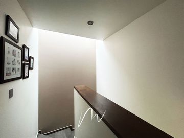 HERMOSA CASA EN COTO, EN BOSQUES CEDROS, CON UBICACION PRIVILEGIADA