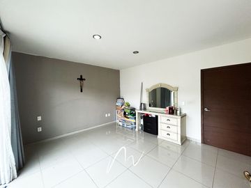HERMOSA CASA EN COTO, EN BOSQUES CEDROS, CON UBICACION PRIVILEGIADA