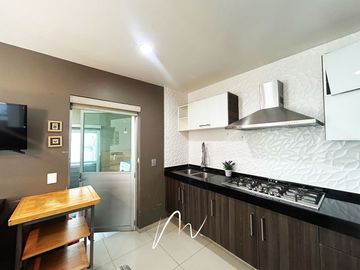 HERMOSA CASA EN COTO, EN BOSQUES CEDROS, CON UBICACION PRIVILEGIADA