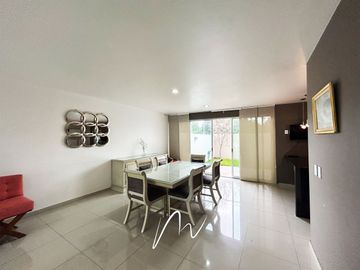 HERMOSA CASA EN COTO, EN BOSQUES CEDROS, CON UBICACION PRIVILEGIADA