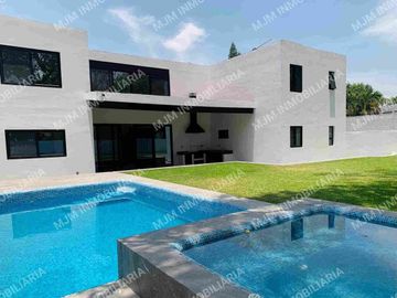 CASA AMAPOLA ESPECTACULAR RESIDENCIA QUE DA AL CAMPO DE GOLF