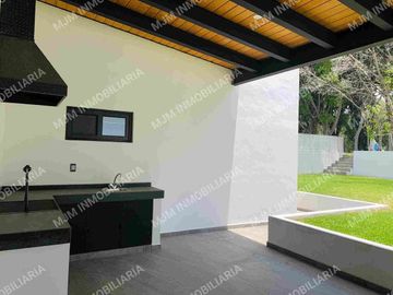 CASA AMAPOLA ESPECTACULAR RESIDENCIA QUE DA AL CAMPO DE GOLF