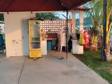 CASA DE CAMPO AMPLIO TERRENO FRENTE AL RIO TUXPAN.