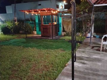 CASA DE CAMPO AMPLIO TERRENO FRENTE AL RIO TUXPAN.