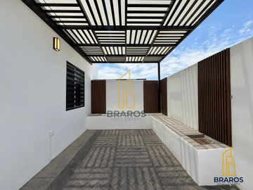 Casa en venta de un piso en fraccionamiento privado al sur