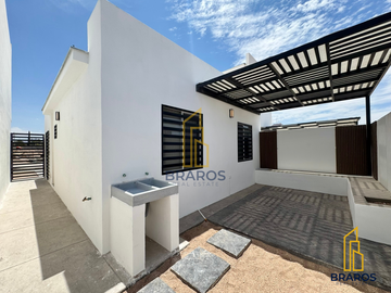 Casa en venta de un piso en fraccionamiento privado al sur