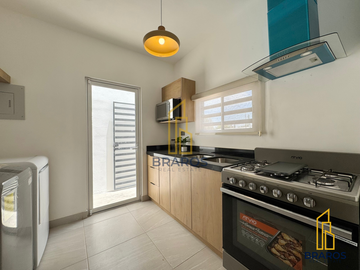 Casa en venta de un piso en fraccionamiento privado al sur