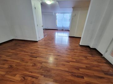 Se Vende Casa de Tres piso en sector El Rosal, Maipú