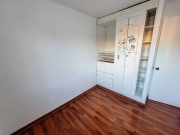 Se Vende Casa de Tres piso en sector El Rosal, Maipú