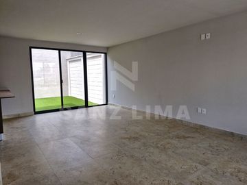 Urquijo Residencial: Casa Cantabria, elegante, amplios espacios, finos acabados.