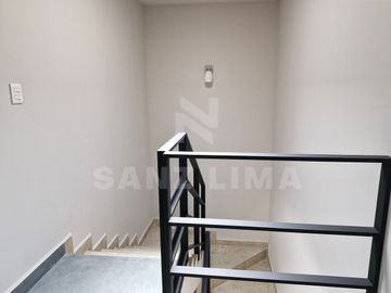 Urquijo Residencial: Casa Cantabria, elegante, amplios espacios, finos acabados.