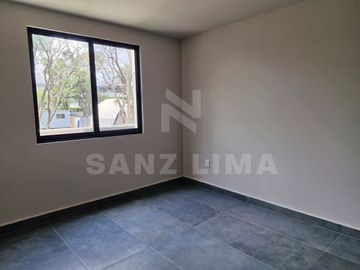 Urquijo Residencial: Casa Cantabria, elegante, amplios espacios, finos acabados.