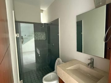 Casa en Venta – Valle Imperial, Coto 19 (Imperio Maya)