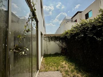 Casa en Venta – Valle Imperial, Coto 19 (Imperio Maya)